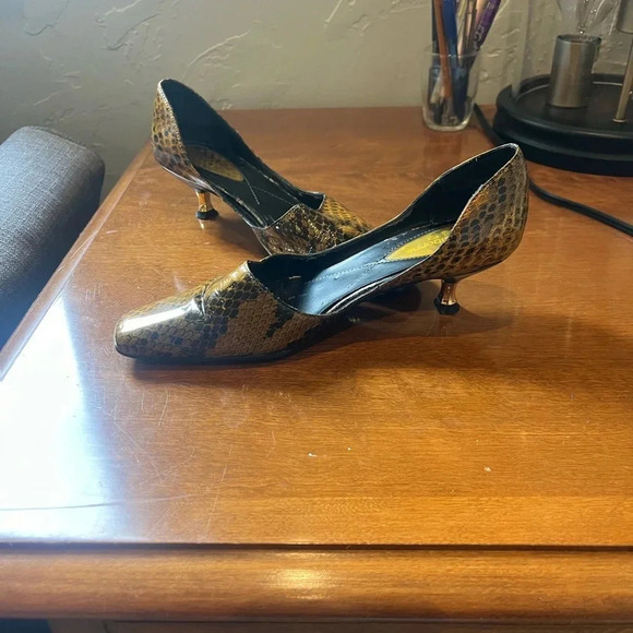 Liz Claiborne flex sz 5.5 leather reptile print heels - Picture 3 of 6